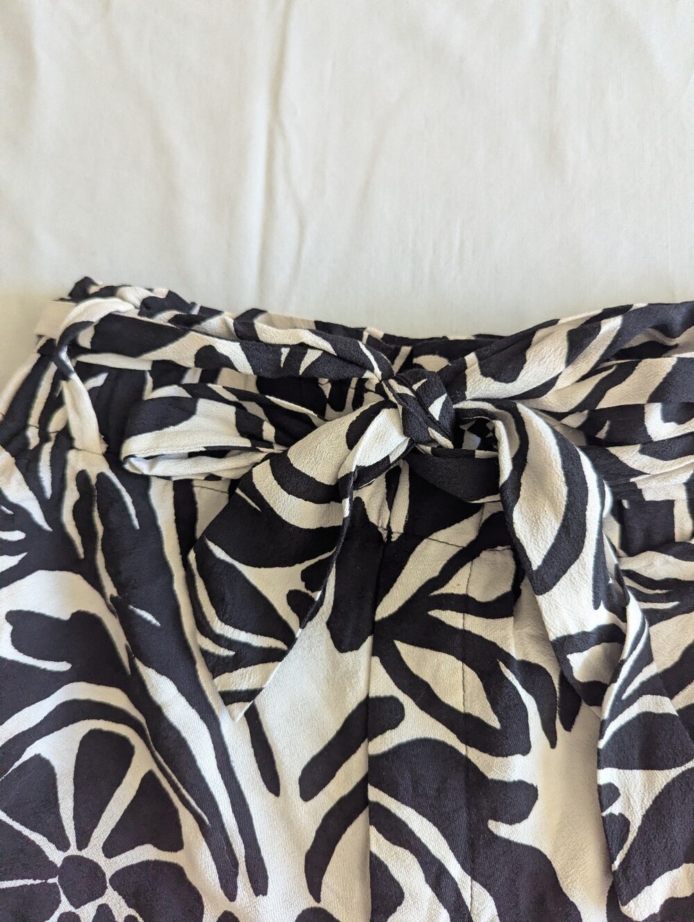 Zara Black And White Print Paper Bag Shirts With Tie - Picture 4 of 8